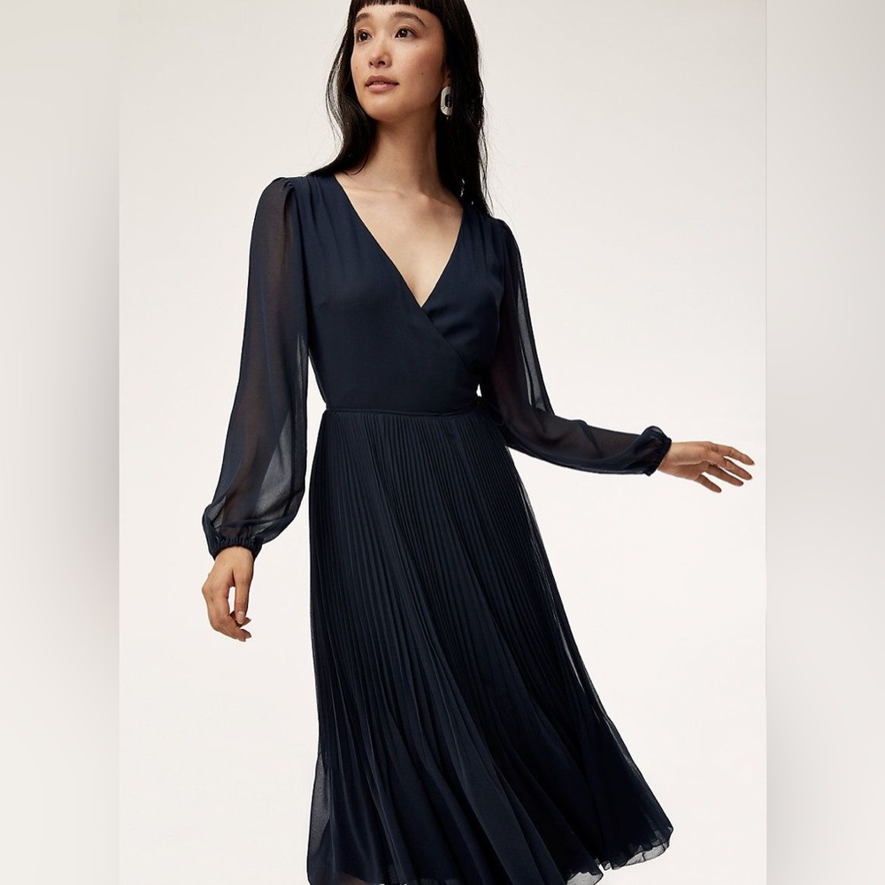 Aritzia wilfred Beaune Pleated Wrap Dress Navy Long Sleeve lslv